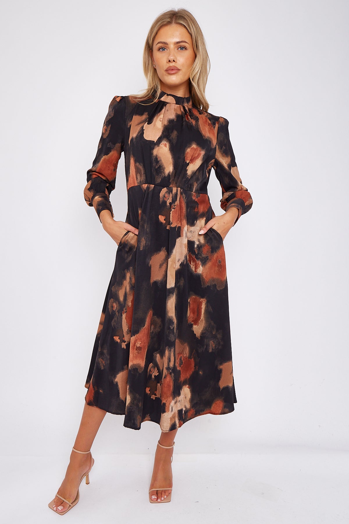 Brown Abstract Print Black Pleated Skirt Maxi Dress